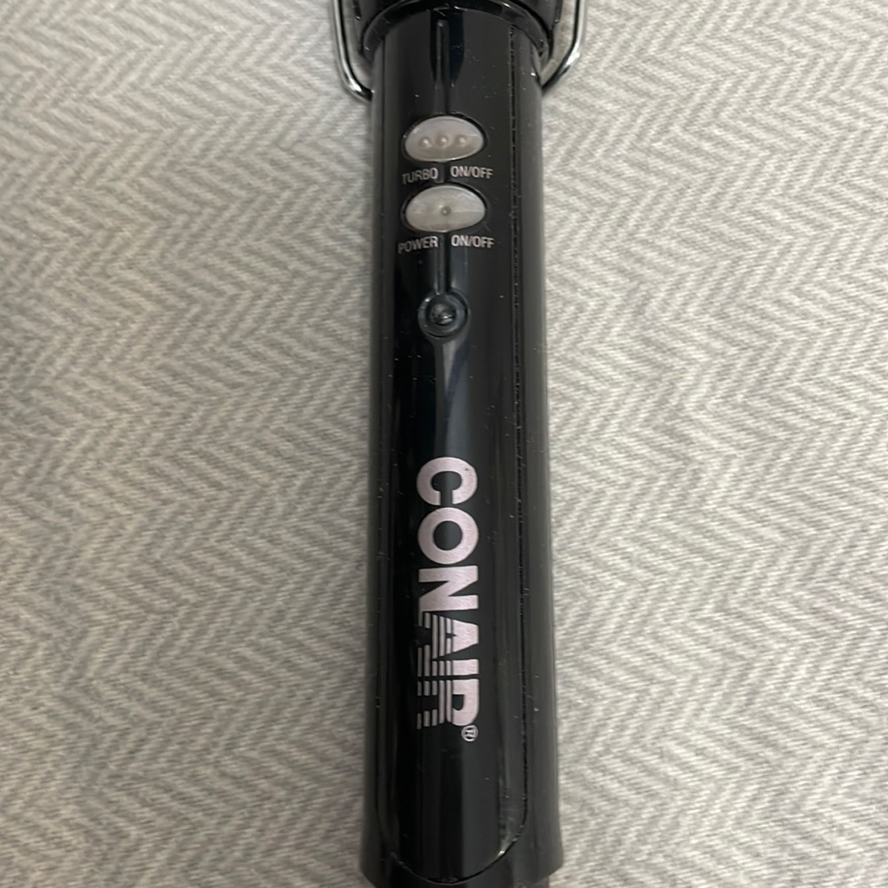 Conair 1 1/4 barrel curling iron